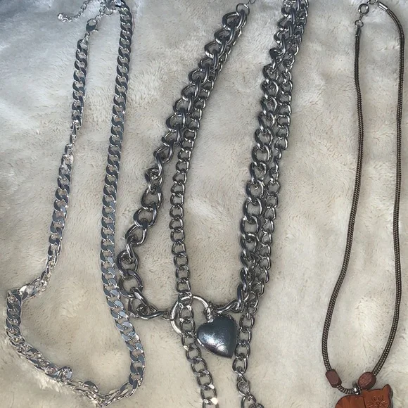 Necklaces 💕💎 - Picture 4 of 4